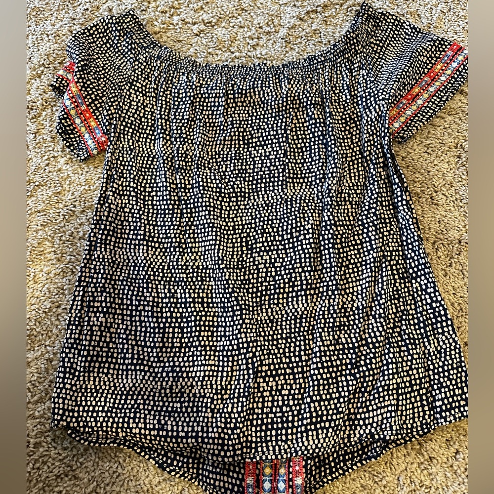 Patterned Blouse - Picture 2 of 2